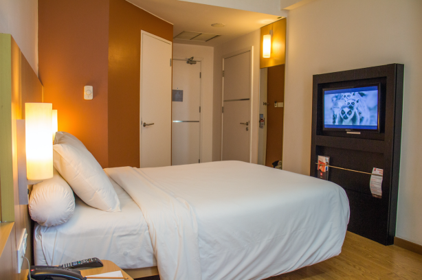 Ibis Trans Studio Hotel Rooms Review blog